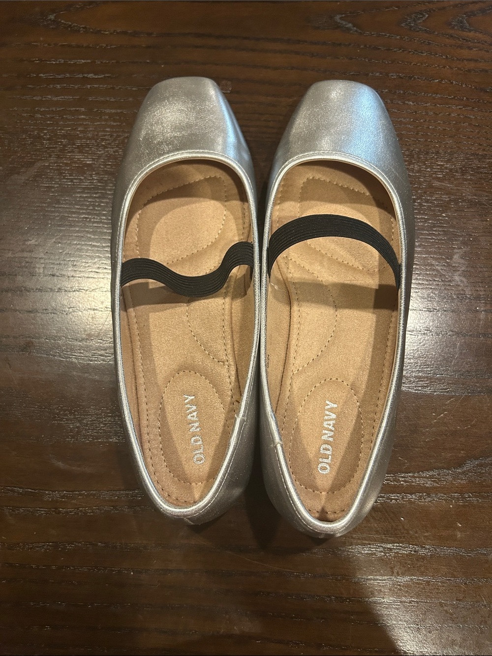 Old Navy Metallic Silver Ballet Flats with Black Elastic Strap